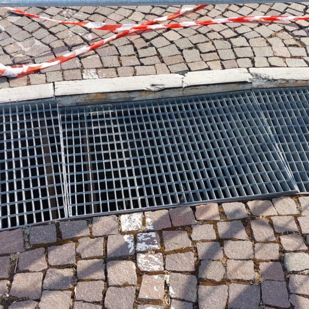 griglia rotta a piazzale della repubblica