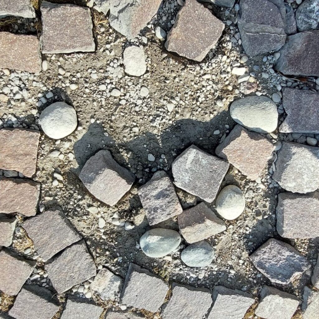 buche al piazzale repubblica servono interventi urgenti